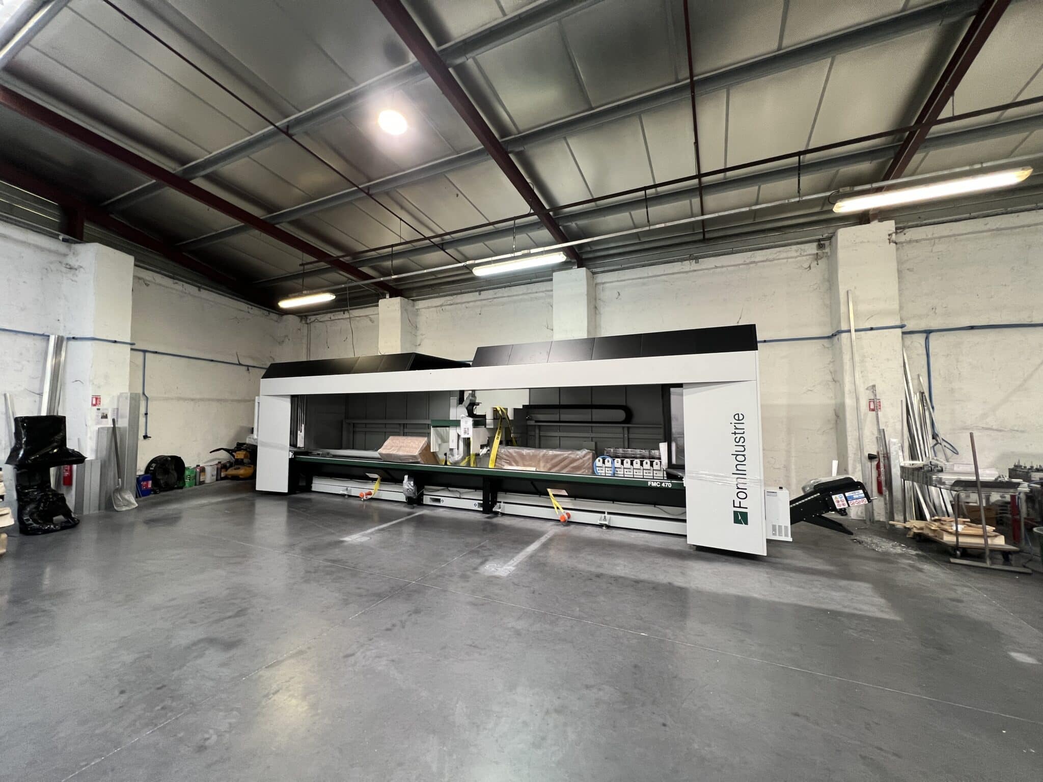 visuel de l'installation de la machine FMC 470 Fom industrie